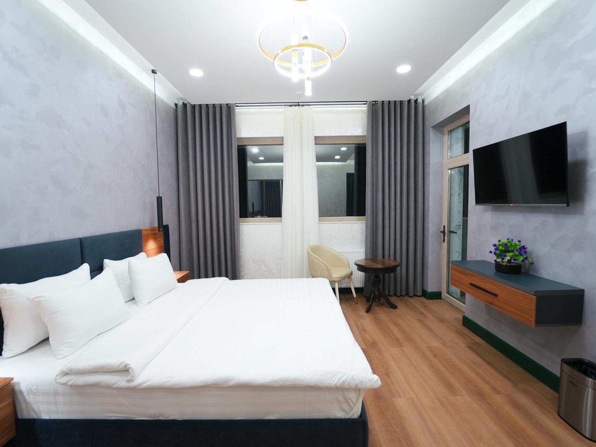 Avant Hotel Tashkent Pool&Spa Екстер'єр фото
